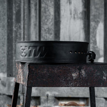 Load image into Gallery viewer, TWL - LEATHER LEVER BELT 2.0 - BLACK/BLACK