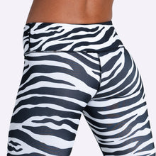 Load image into Gallery viewer, The WOD Life - Women&#39;s Balance Tights - Voodoo
