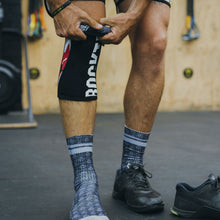 Load image into Gallery viewer, RockTape Assassins Knee Sleeves - 5mm &amp; 7mm - Red Camo - PAIR
