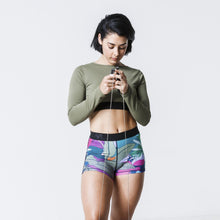 Load image into Gallery viewer, The WOD Life - Women&#39;s Classics Striker L/S Crop - Khaki
